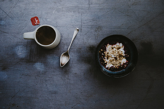 Müsli und Tasse Tee