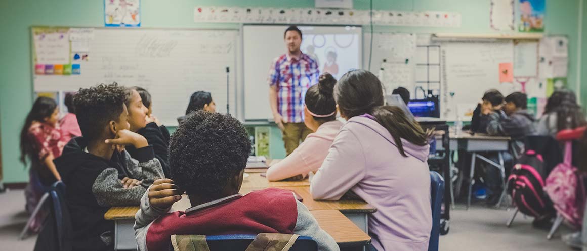 Des garçons qui en apprennent plus les règles